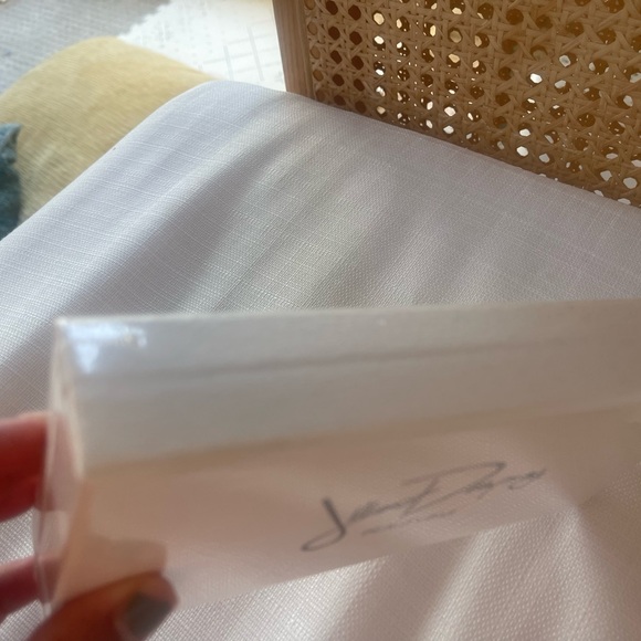 Jillian Dempsey Beauty Bar - Picture 3 of 3